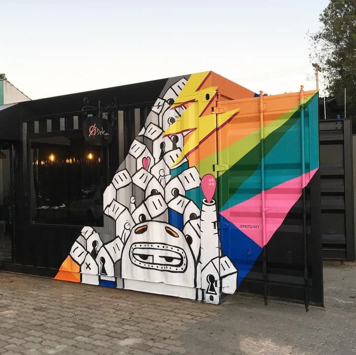 Deka Sushi
